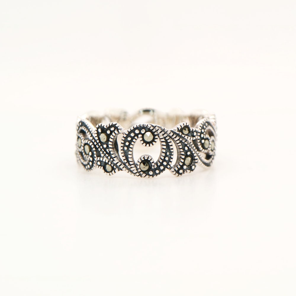 Marcasite Filigree ring in Silver