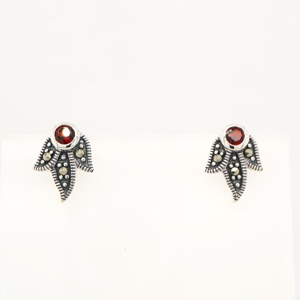 Garnet with Marcasite Feathers in Silver