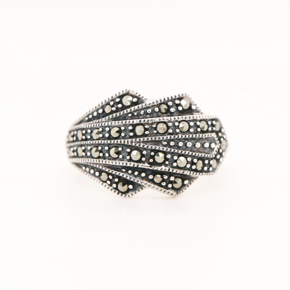 Marcasite Fan ring in Sterling Silver.
