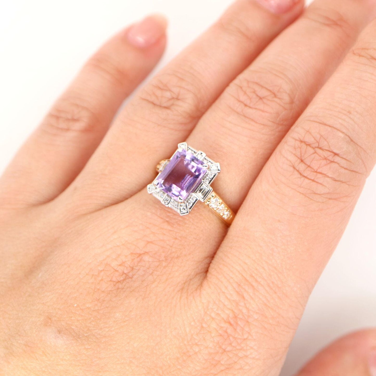 Bi-color gold cocktail ring with Amethys and Laboratory Grown Diamond