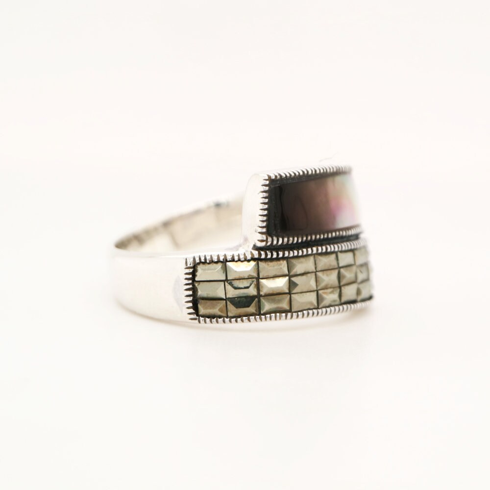 Marcasite and Silver Shell Crossover Ring in Silver