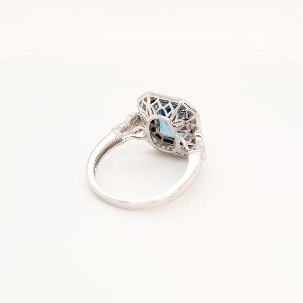 Onyx halo Art Deco ring in London Blue Topaz, Vintage style Topaz ring, Onyx and topaz engagement ring, Vintage jewelry