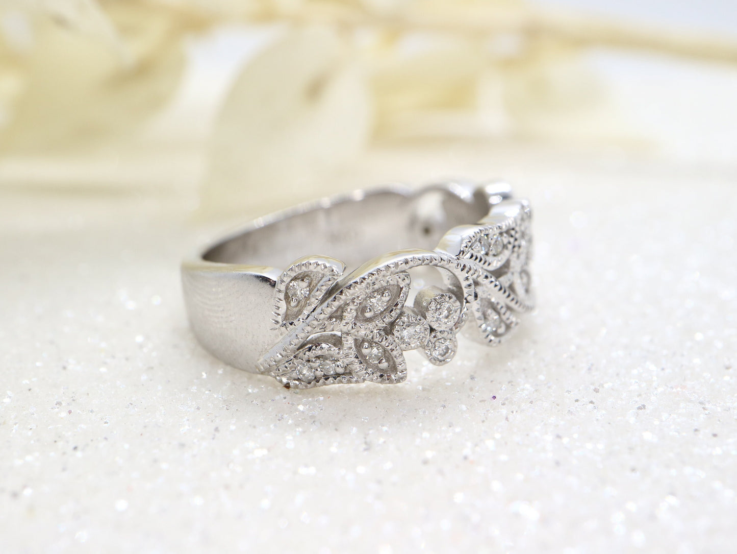 14k Vine and leaf white gold diamond ring , Filigree diamond ring, natural inspired round sapphire and diamond vine band