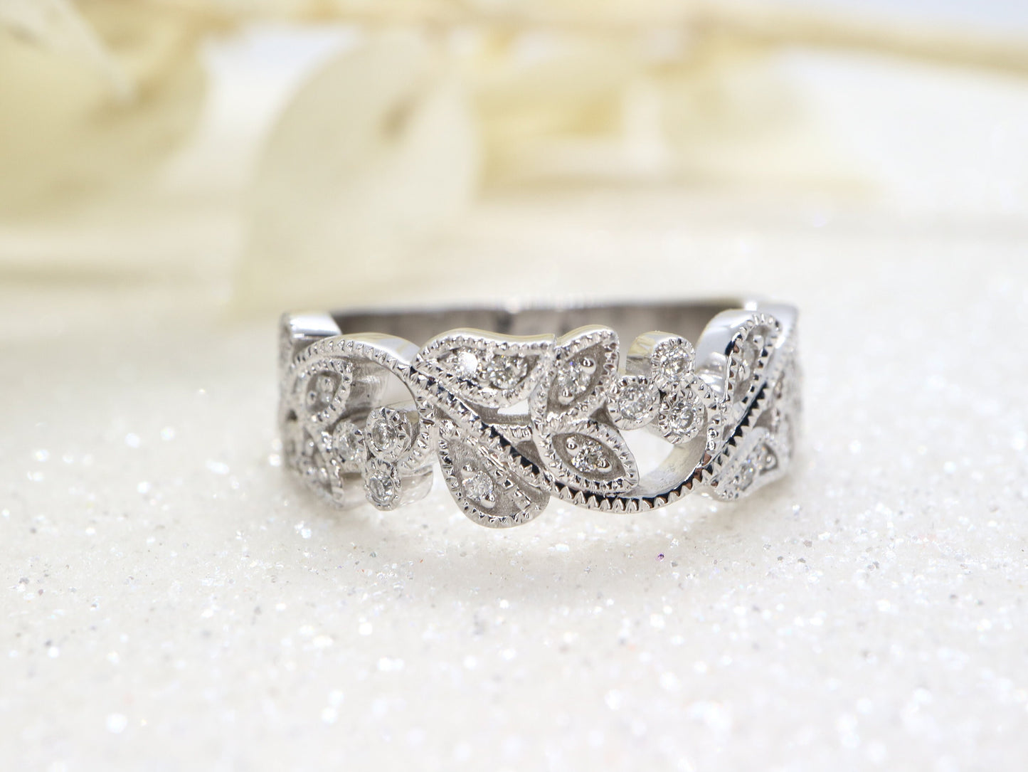 14k Vine and leaf white gold diamond ring , Filigree diamond ring, natural inspired round sapphire and diamond vine band
