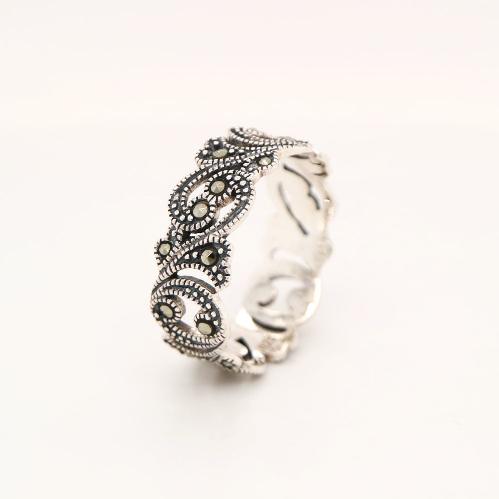 Marcasite Filigree ring in Silver