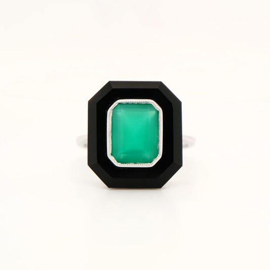 Art Deco Style Ring in 9ct White Gold, Green Agate And Onyx