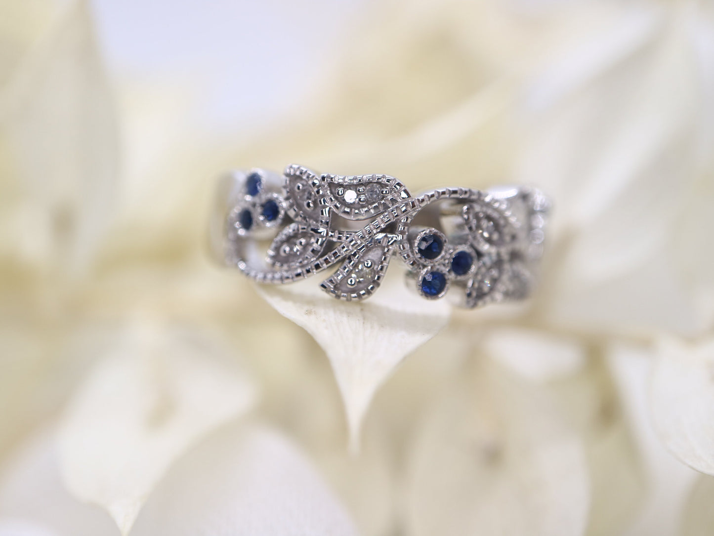 14k Vine and leaf white gold diamond ring , Filigree diamond ring, natural inspired round sapphire and diamond vine band