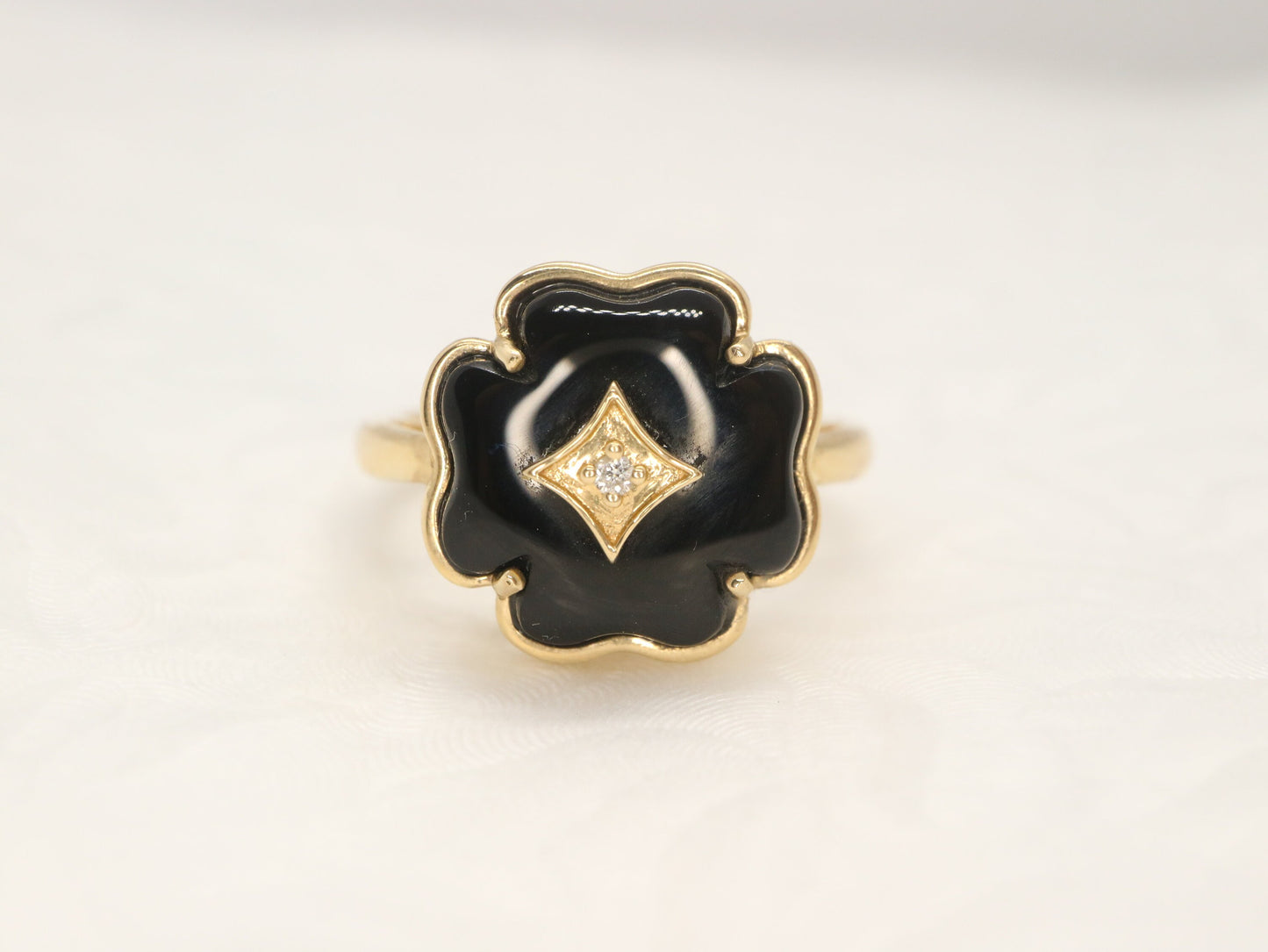 Onyx clover Ring, Vintage Retro 9k yellow gold black onyx diamond, 1940s Mid century four leaf clover ring