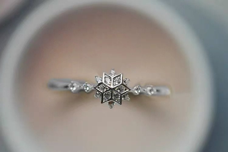 Sterling silver snowflake CZ ring, Promise ring- anniversary gift, Birthday gift for her