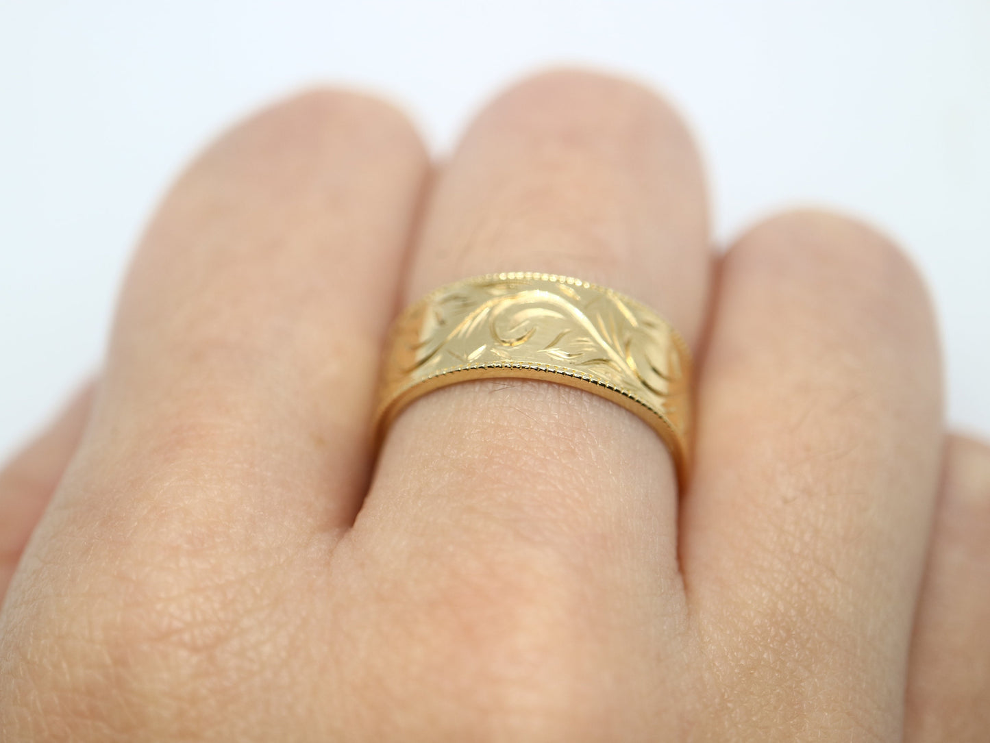Men's wedding band, Hand engraved Men's ring, Milgrain band, 14k Yellow gold vintage floral design wedding band, Art deco Men's ring 7mm