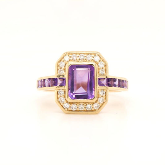 Vintage Amethyst ring with Diamond Halo in Yellow Gold
