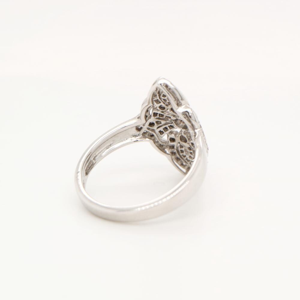 Vintage Filigree shield ring in White Gold and Diamond