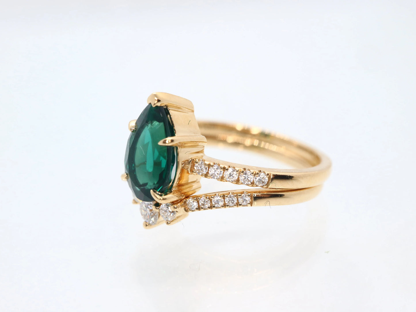 14k gold pear emerald engagement ring, Emerald engagement ring set, Wedding ring set, Anniversary ring set, Emerald bridal ring